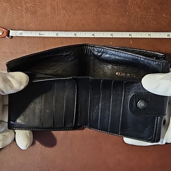 Chanel CC Logo Caviar Lambskin Bifold Wallet - Picture 3 of 7